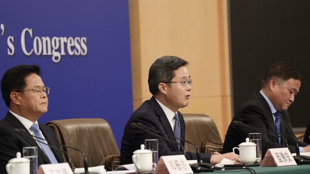 Chinese finance minister hints at increasing the deficit at highly antificated briefing