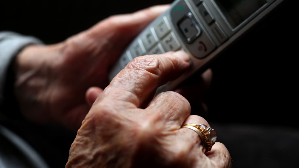 Number of older adults who lost 0,000 to fraud tripled since 2020: FTC