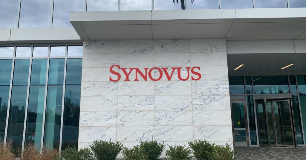 Synovus looks to add bankers amid stiff competition in the Southeast